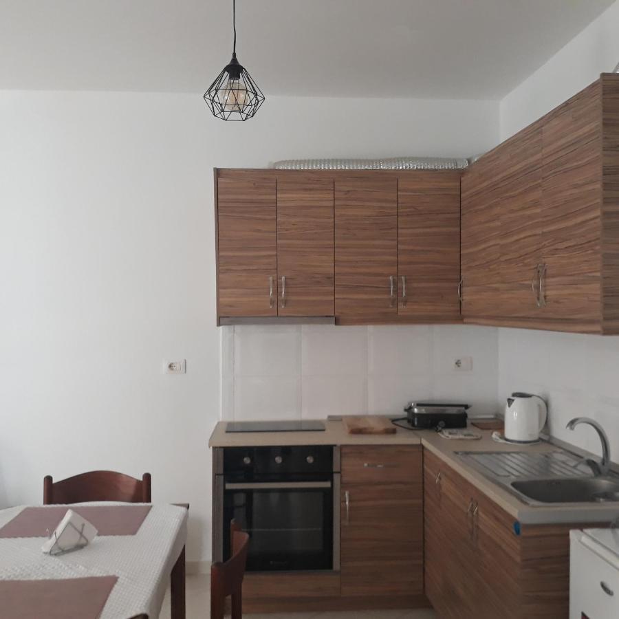 Hotel Sea Breeze Sarandë 외부 사진